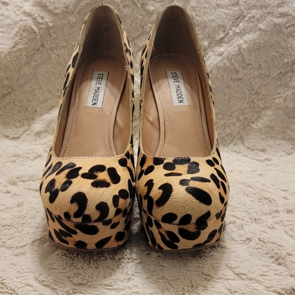 Steve Madden PAMMYY-L cow fur leopard print wedges - Picture 2 of 5